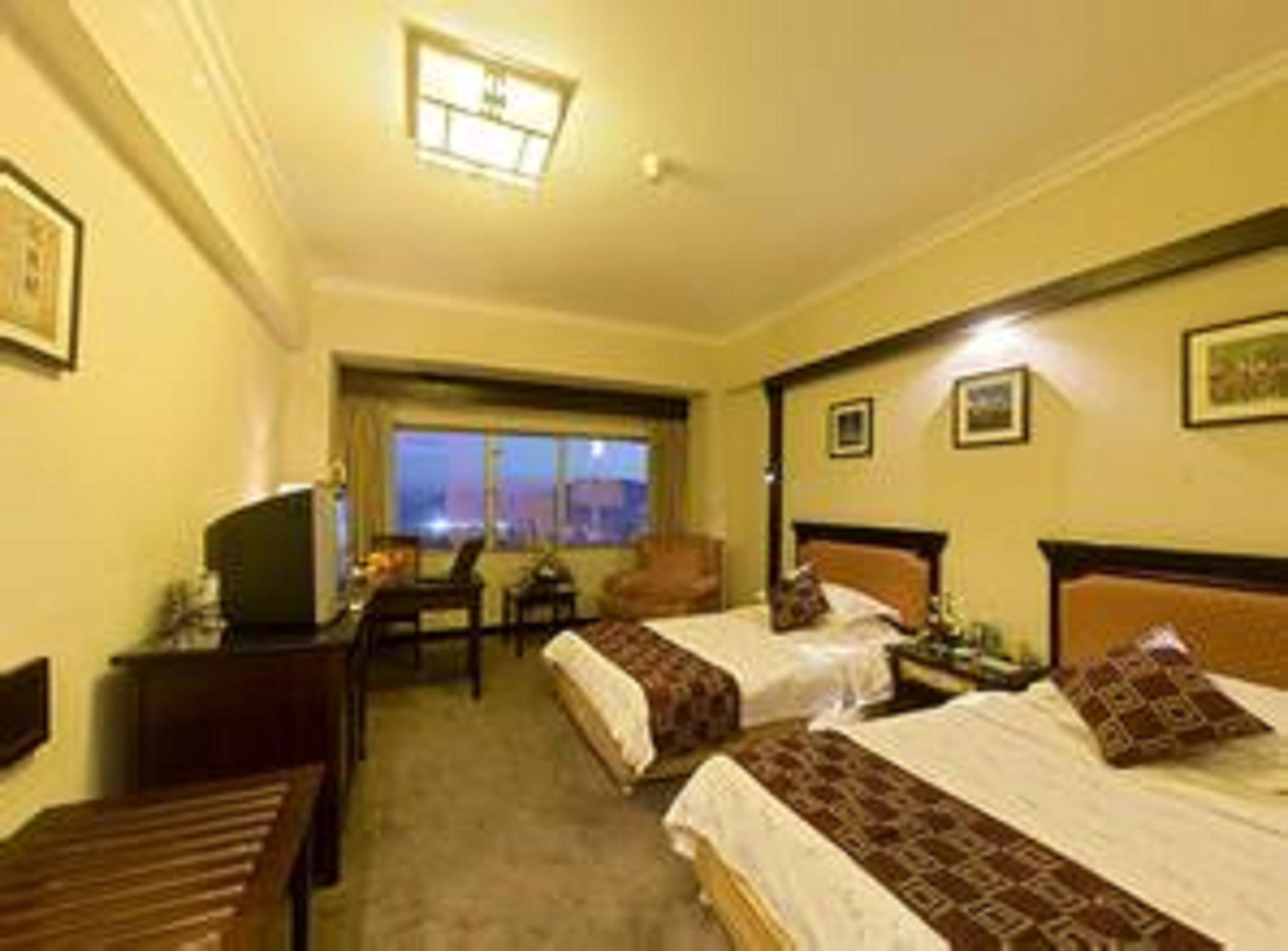 New Era Hotel Kunming Exterior photo