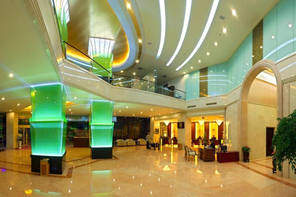 New Era Hotel Kunming Exterior photo