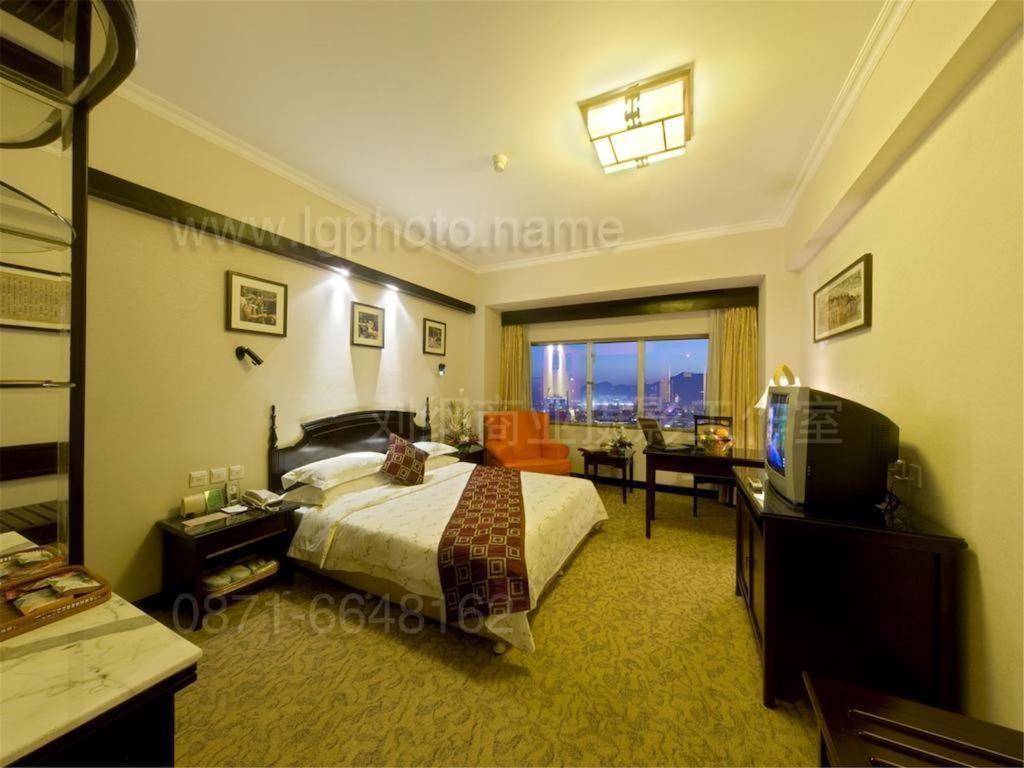 New Era Hotel Kunming Exterior photo
