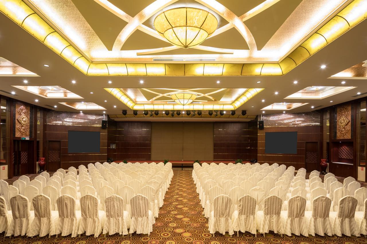 New Era Hotel Kunming Exterior photo